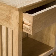 oak-sideboard-close